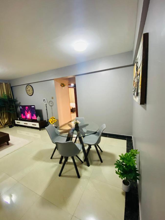 Lovely 2Bedroom Condo, Free Parking On Premises.. ไนโรบี ภายนอก รูปภาพ